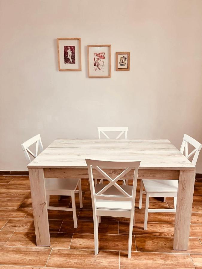 Civico 81 Apartment Napoli Bagian luar foto