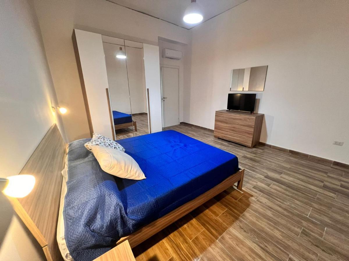Civico 81 Apartment Napoli Bagian luar foto
