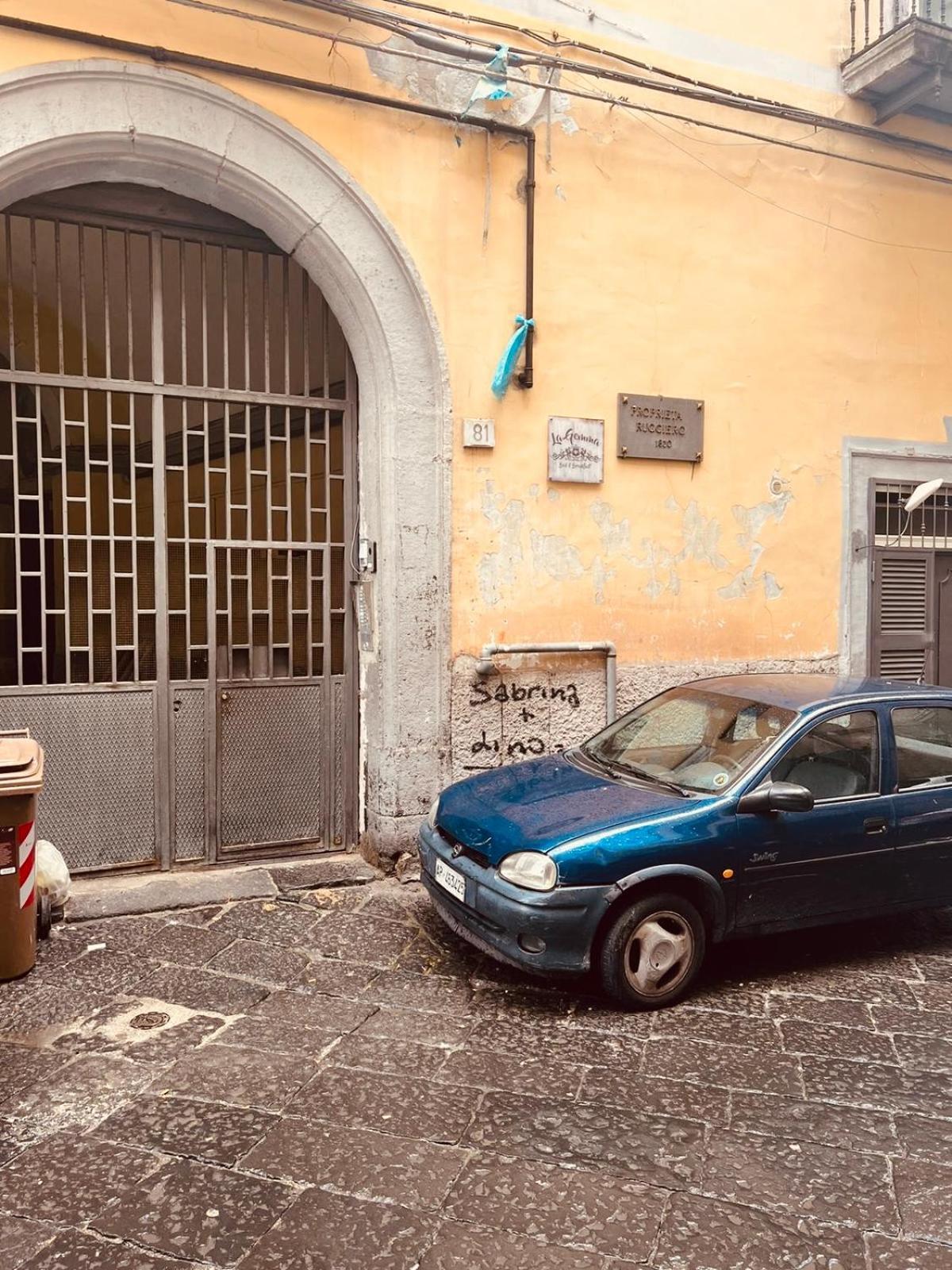 Civico 81 Apartment Napoli Bagian luar foto